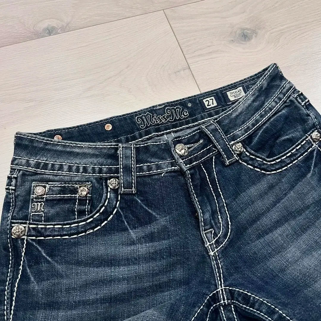 Low rise jeans